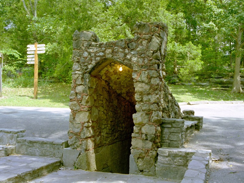 tourist cave