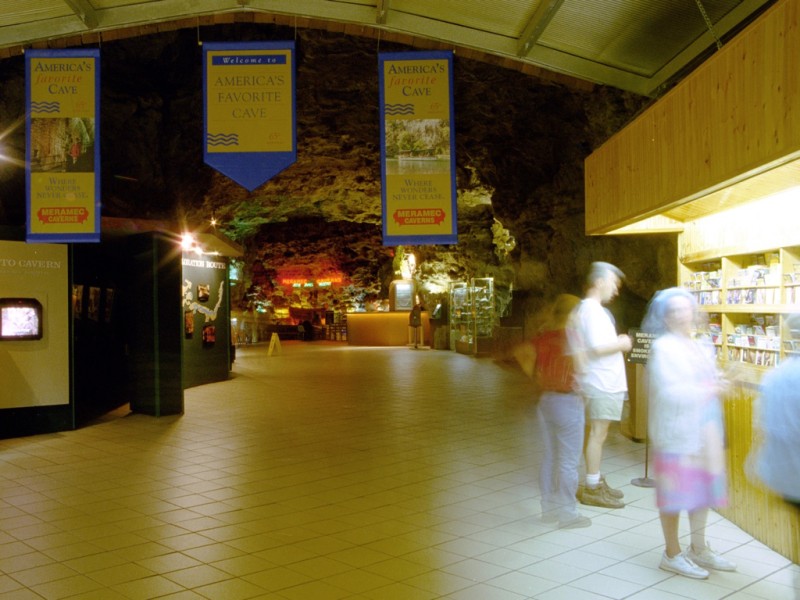 tourist cave