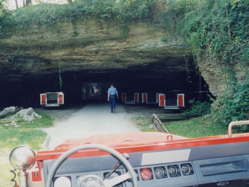 tourist cave
