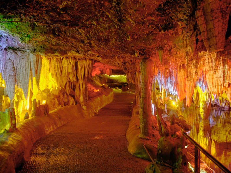 tourist cave
