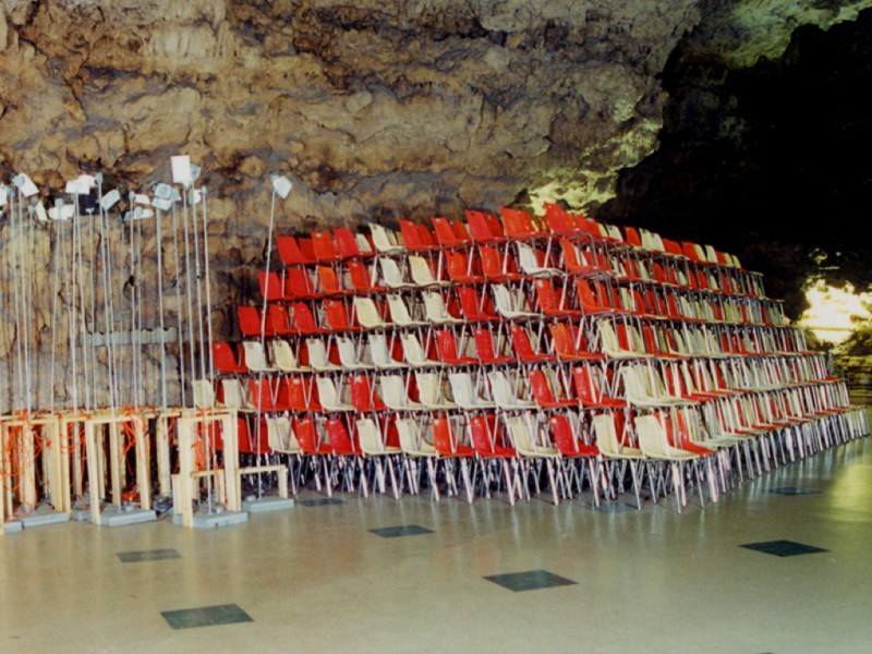 tourist cave
