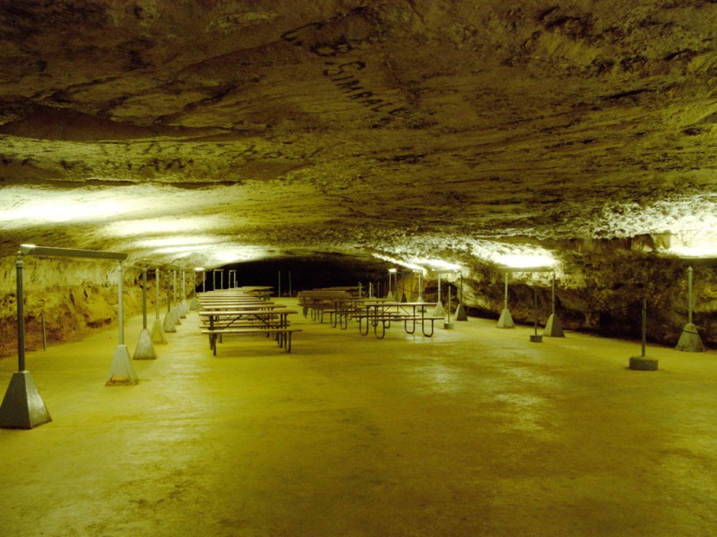 tourist cave