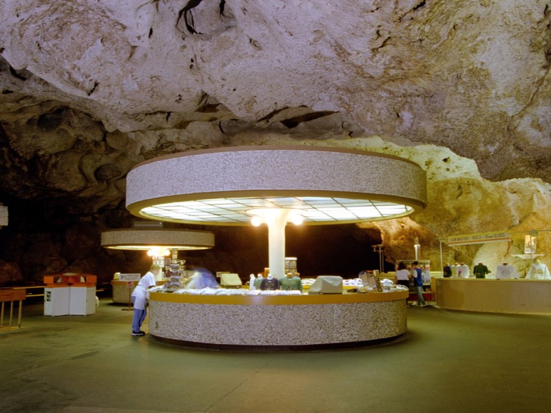 tourist cave