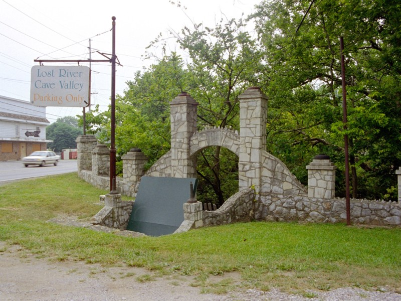 tourist cave
