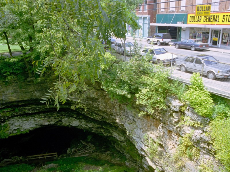 tourist cave