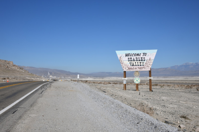 Welcome to Searles Valley sign
